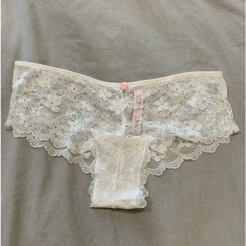 NWOT Victoria’s Secret Small Cheeky Panty
